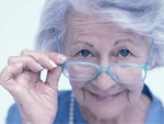 Suy giảm thị lực ở người cao tuổi: Có thể phòng ngừa?
